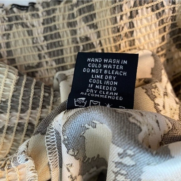 NWT  Vertigo Animal Print V Neck Ruffle Sleeveless Ruche Waist Halter Size M - Picture 12 of 12